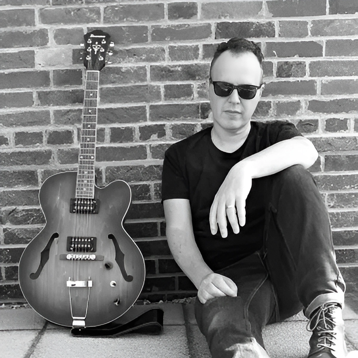 Mark Vennis Fighting on All Fronts: Where Thirteen Songs Came From, One Weekend at A Time